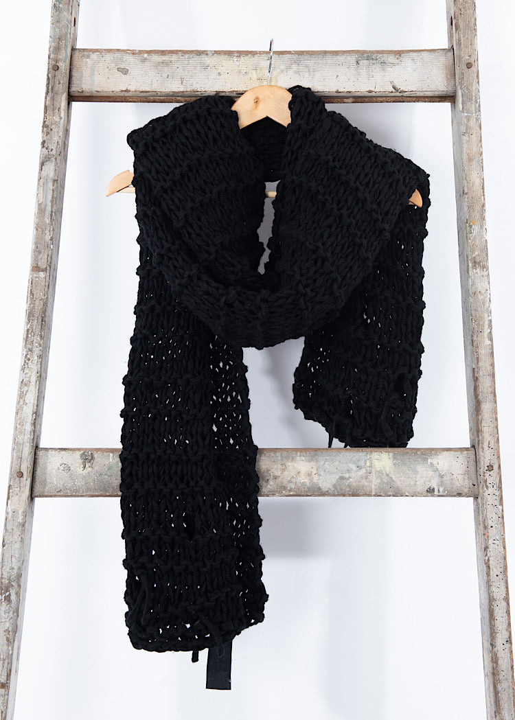 PRE-LOVED RUNDHOLZ BLACK LABEL KNITTED SCARF