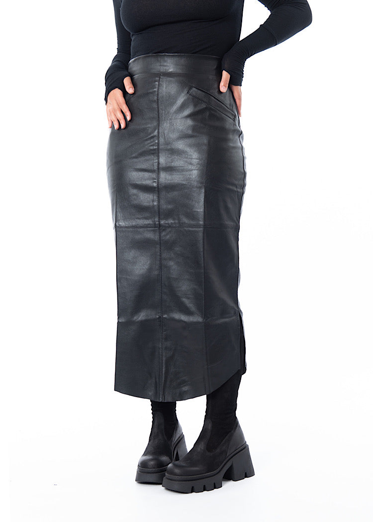 SORT AARHUS LEATHER SKIRT *BURGUNDY* (Shown in BLACK)