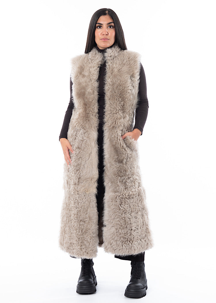 DOM GOOR LONG SHEARLING GILET