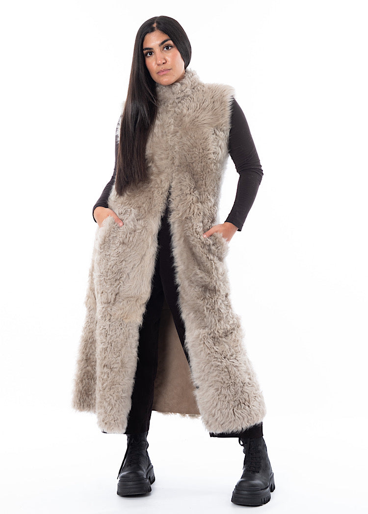 DOM GOOR LONG SHEARLING GILET